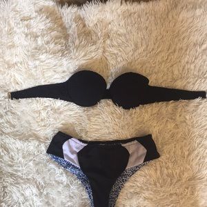 Two piece reversible bottom bathing suit set